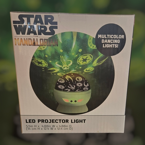 Star Wars Mandalorian LED Projector Light - Picture 2 of 3